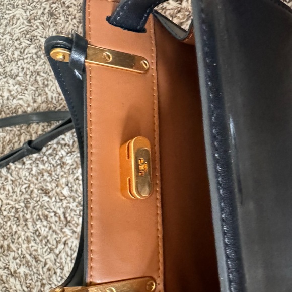 SOLD** Tory Burch mini Lee Radziwill in Black - Picture 6 of 13